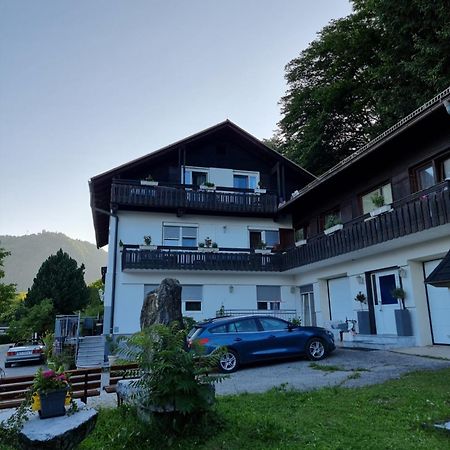 Ferienhaus Burgblick Treffen Extérieur photo