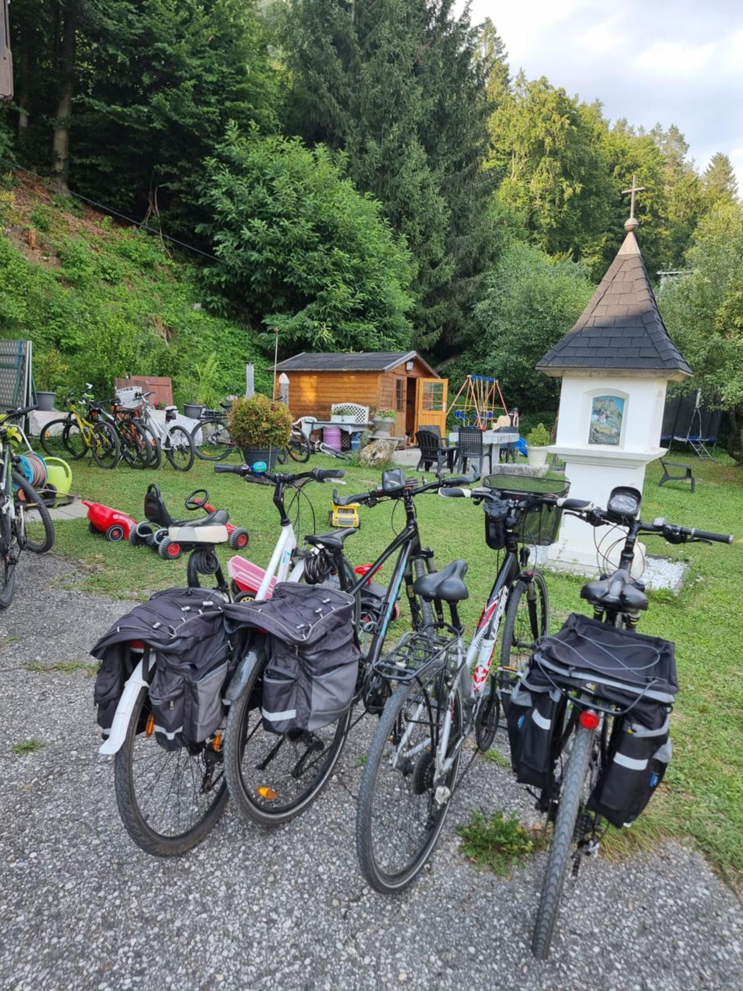 Ferienhaus Burgblick Treffen Extérieur photo