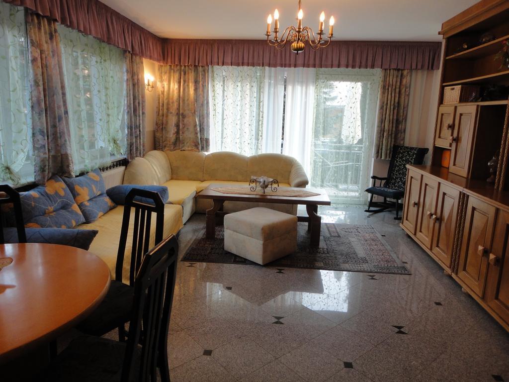 Ferienhaus Burgblick Treffen Extérieur photo