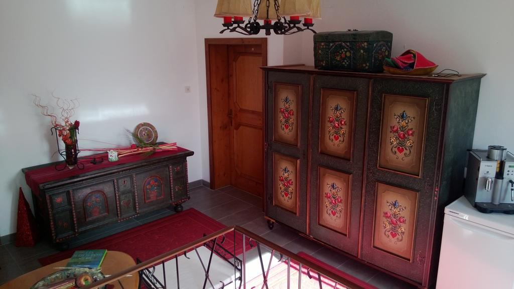 Ferienhaus Burgblick Treffen Extérieur photo
